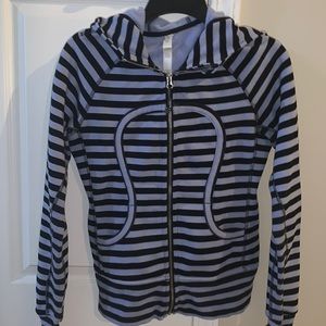 Lululemon Scuba Zip Up Hoodie Size 6